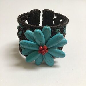 Artisan Cuff Handmade Howlite Flower Gemstone Bracelet Macrame Boho Chunky NEW
